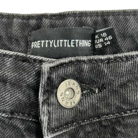 PrettyLittleThing Lace Up Leg Jeans - Picture 3 of 5
